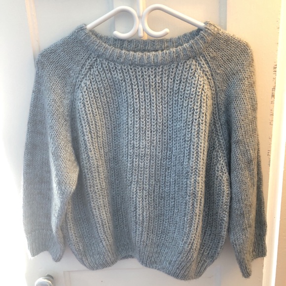 Sweater - Picture 1 of 3
